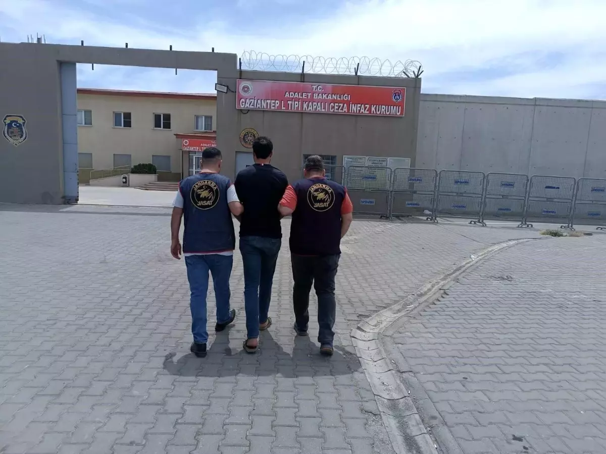 Gaziantep'te Aranan İki Hükümlü Jandarma Tarafından Yakalandı