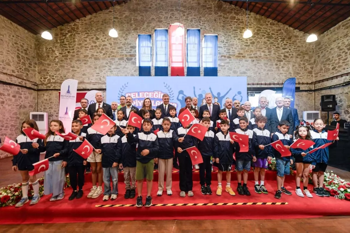 İzmir'de Geleceğin Şampiyonları Projesi Başlatıldı