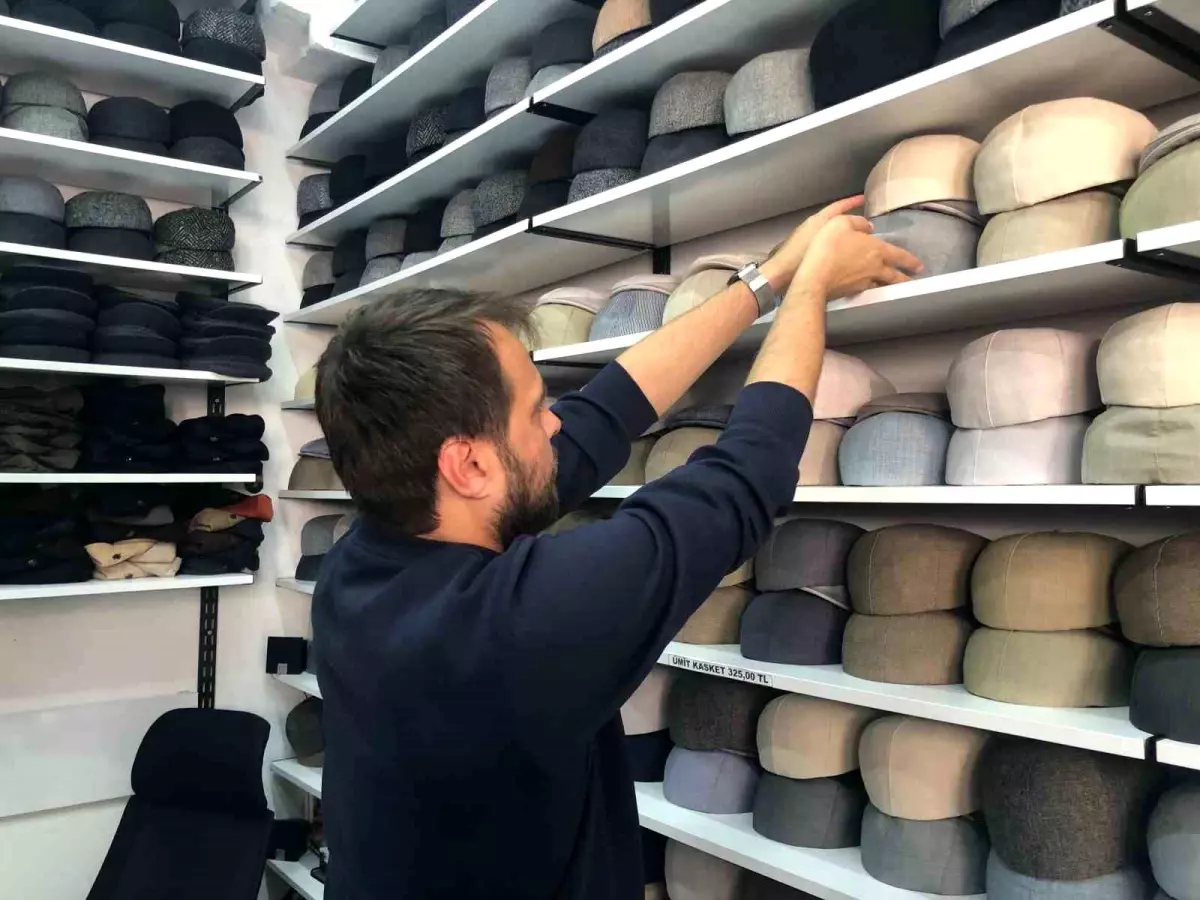 Eskişehir'de Sıcak Havalarda Şapka Satışları Artıyor