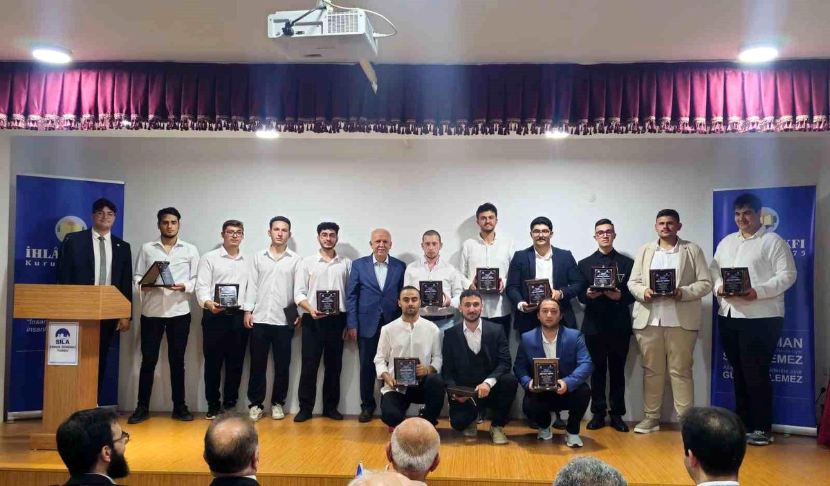 Kastamonu'da Mezuniyet Gecesi Coşkusu