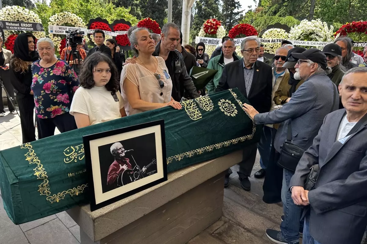 İlhan Şeşen gözyaşları eşliğinde defnedildi