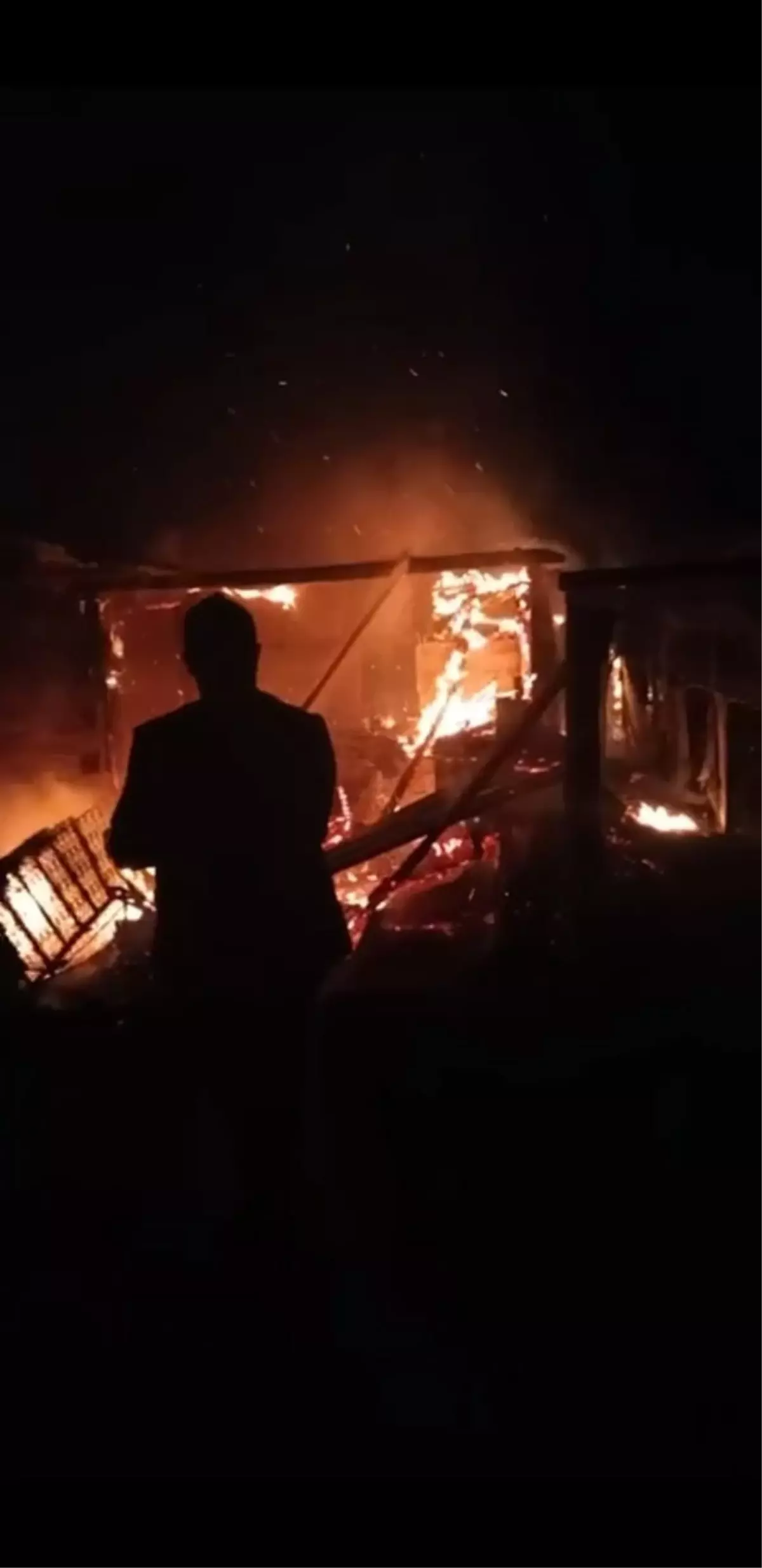 Kocaeli'nde Köy Fırını Yangınla Kullanılamaz Hale Geldi