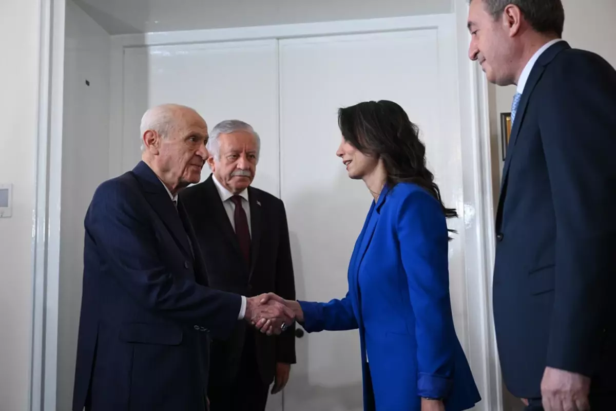 MHP-DEM Parti görüşmesi sona erdi! Bahçeli kapıda karşıladı