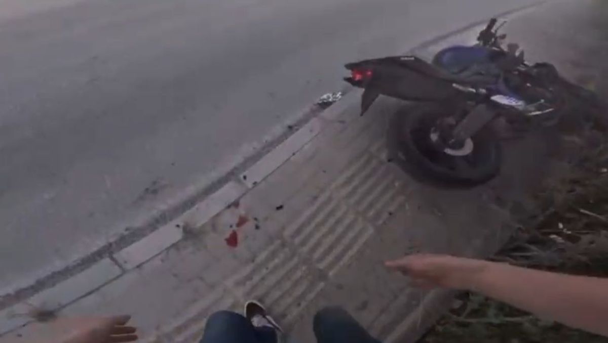 Bursa'da Drift Atarken Kaza Yapan Motosiklet Sürücüsü Yaralandı