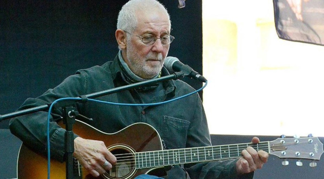 Neler Oluyor Bize şarkı sözleri! İlhan Şeşen'in seslendirdiği Neler Oluyor Bize şarkısının sözleri kime ait? Neler Oluyor Bize şarkı sözleri! İlhan Şeşen'in seslendirdiği Neler Oluyor Bize şarkısının sözleri kime ait?