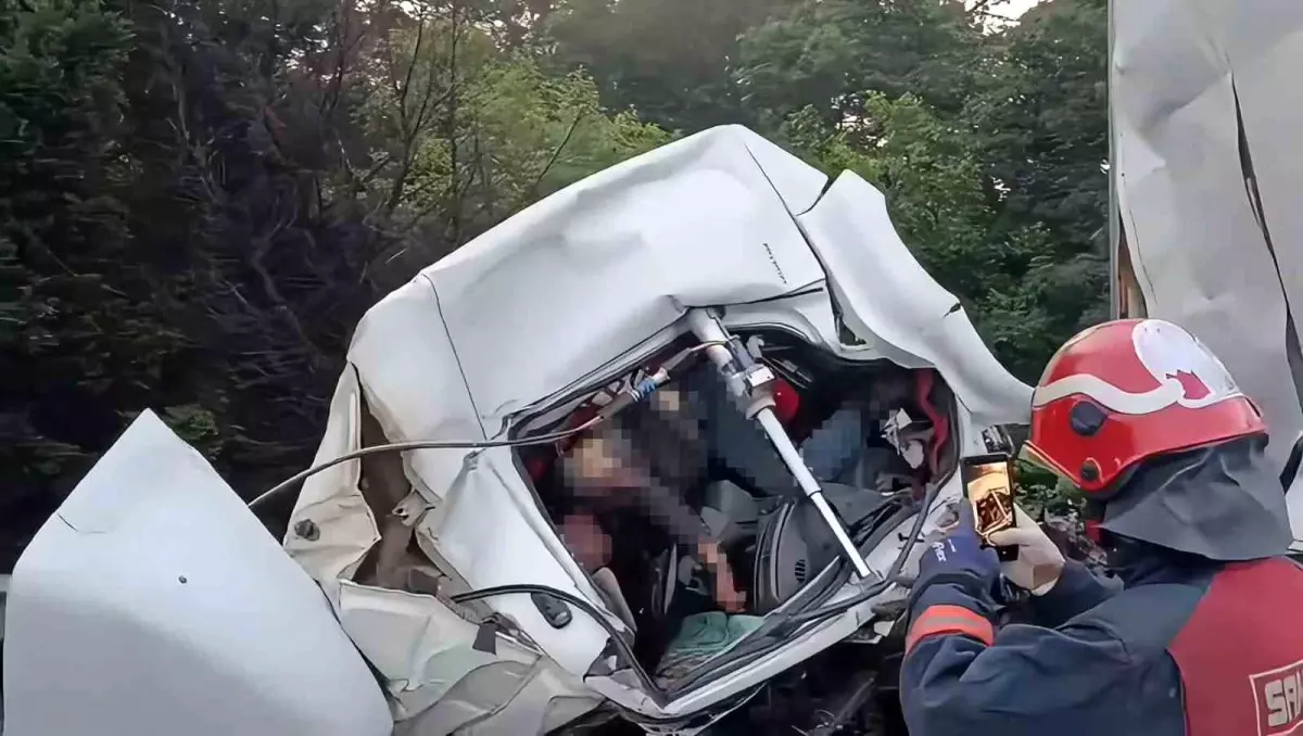 Kocaeli'de Feci Kaza: Sürücü Hayatını Kaybetti
