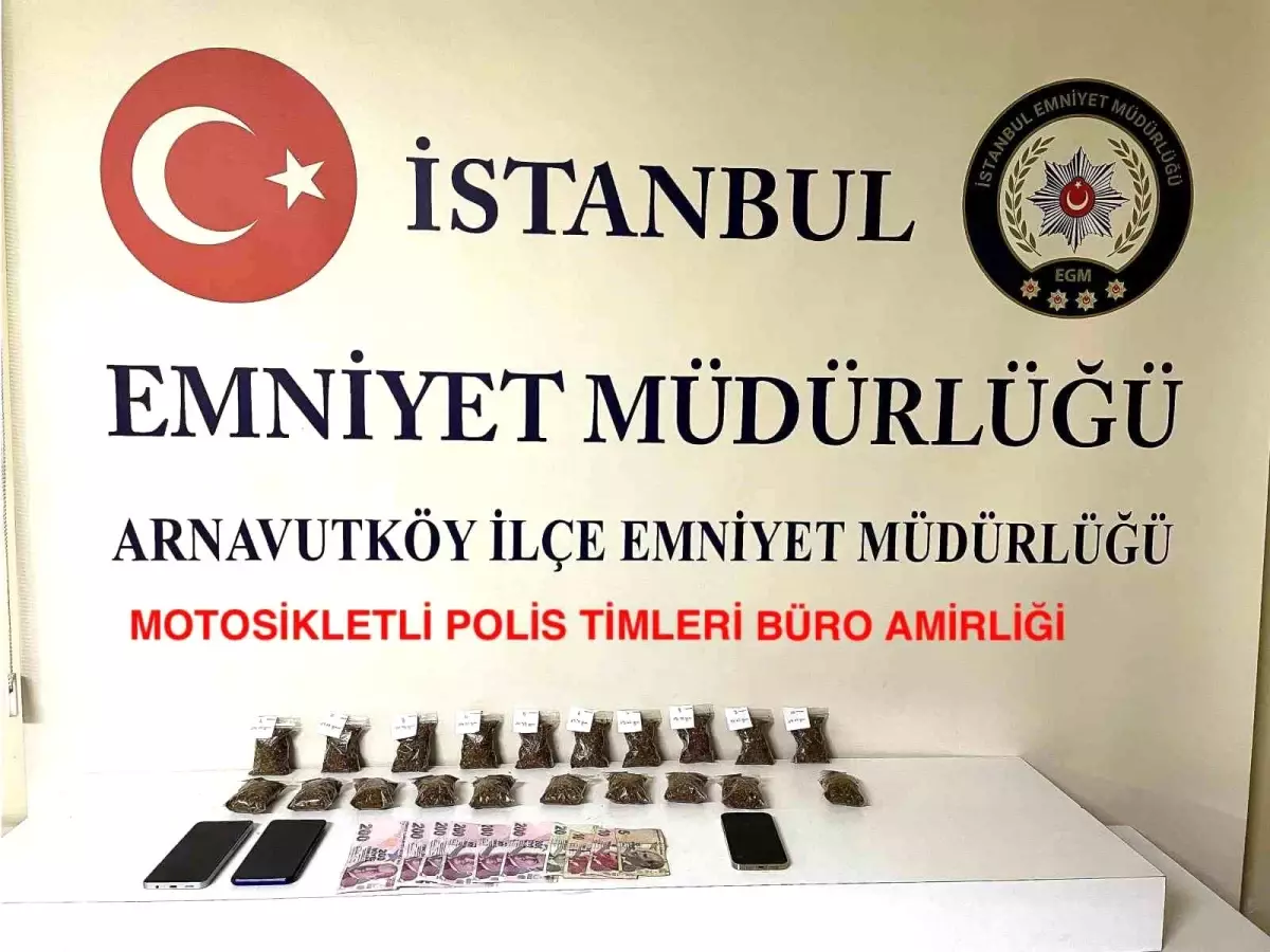 Arnavutköy'de Uyuşturucu Operasyonu: İki Torbacı Yakalandı