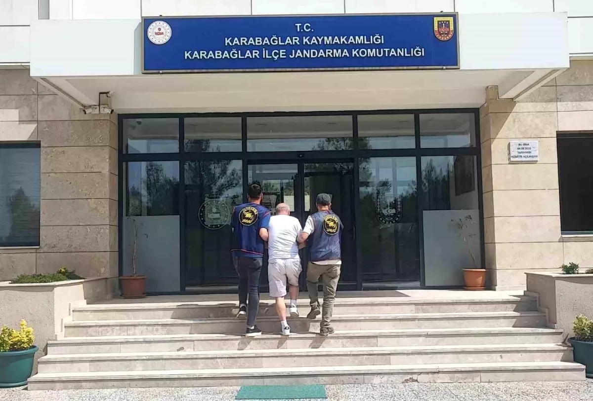 7 Yıldır Firari Olan Suçlu İzmir'de Yakalandı