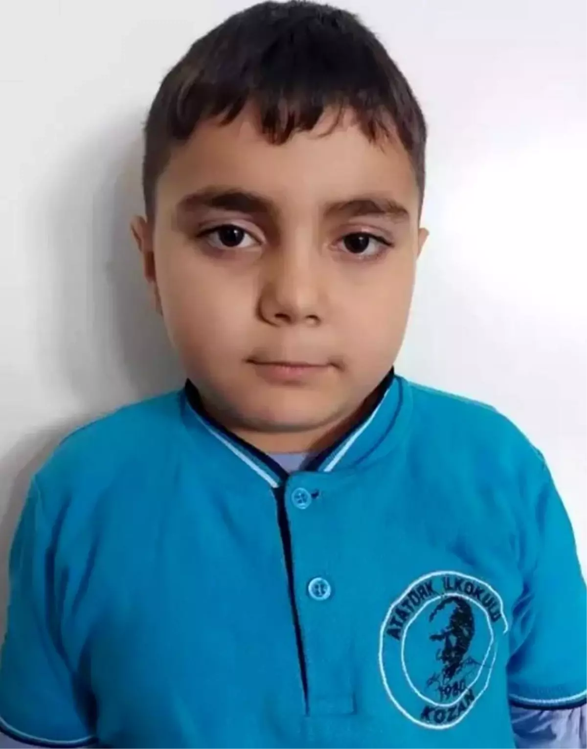 9 Yaşındaki Mehmet Efe Arı Bağırsak Rahatsızlığı Nedeniyle Hayatını Kaybetti