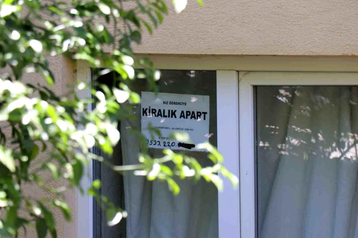 Denizli'de Apart İşletmecisinin Casus Kameraları ile Skandal