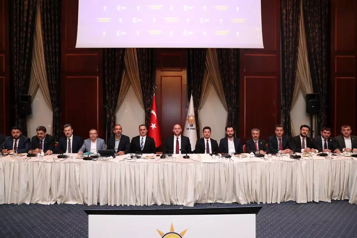 Başkan Yıldırım, Daraltılmış İl Başkanları Toplantısı'na katıldı