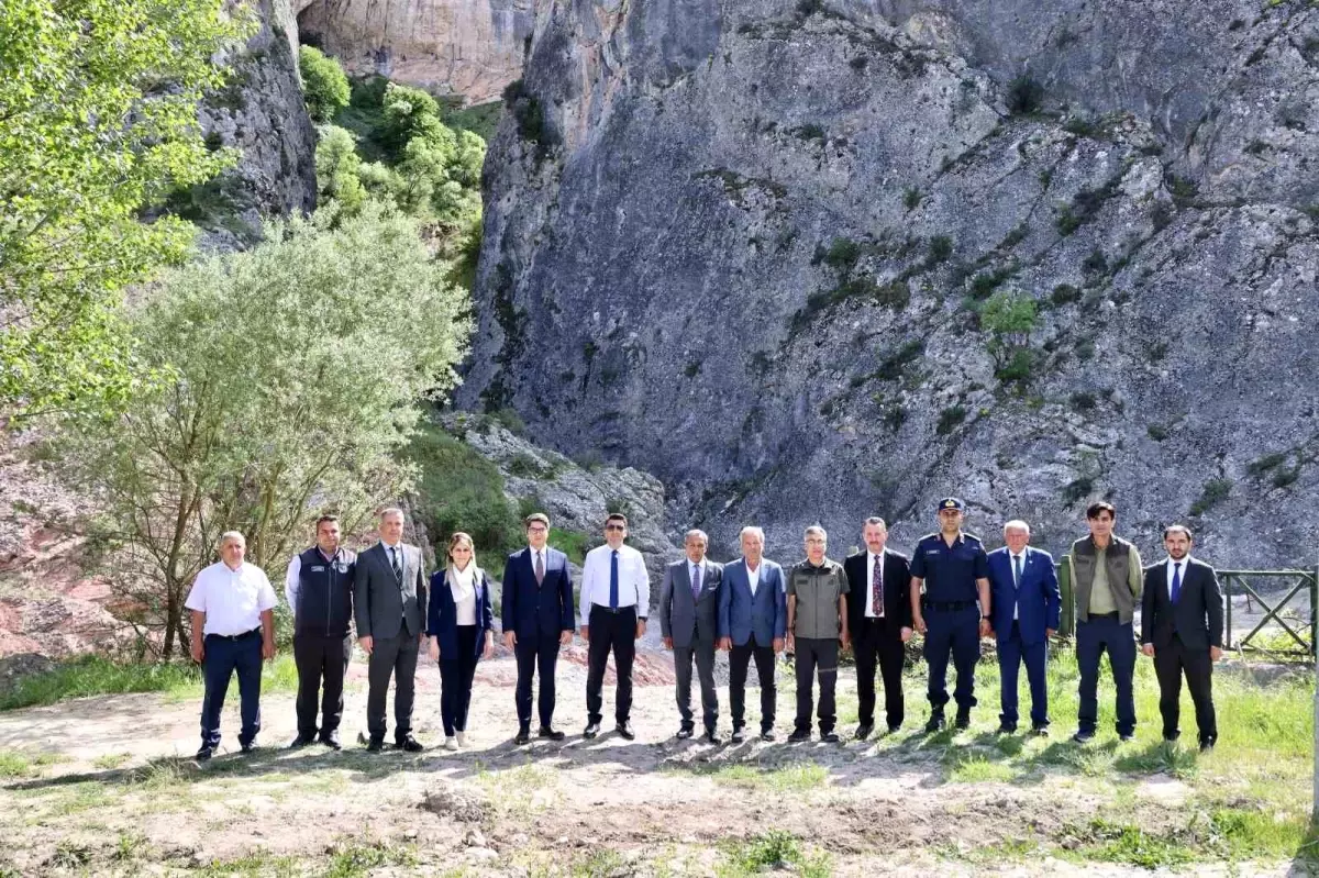Bilecik Valisi'nden Harmankaya Kanyonu'nda İncelemeler