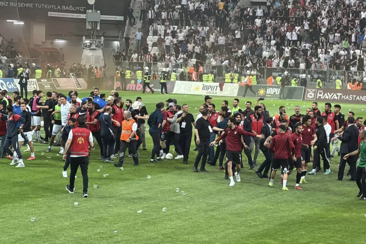Yarıda kalan Elazığspor-Vanspor maçı için hükmen mağlubiyet kararı