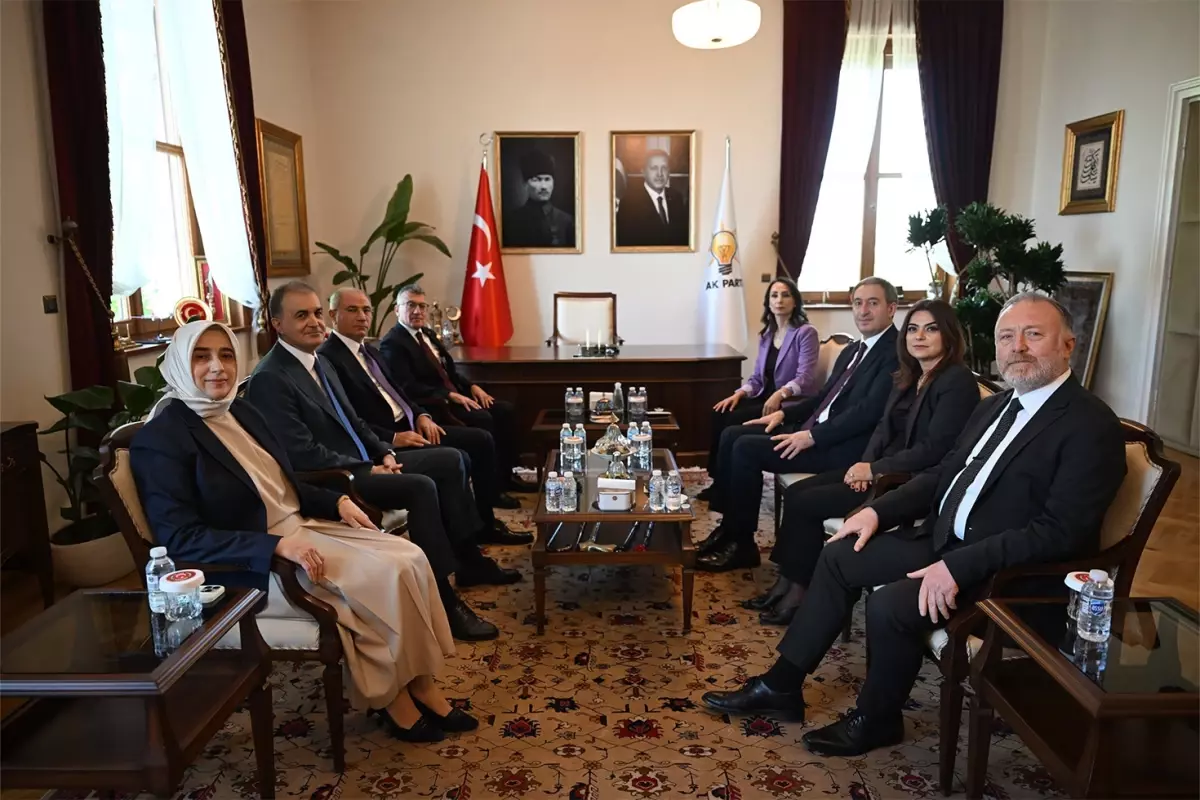 DEM Parti ziyareti sonrası AK Parti'den ilk açıklama: Aksama yok