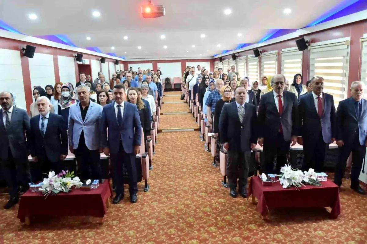 Erzurum'da Öğrencilerin Söz Varlığı Projesi Çalıştayı Başladı