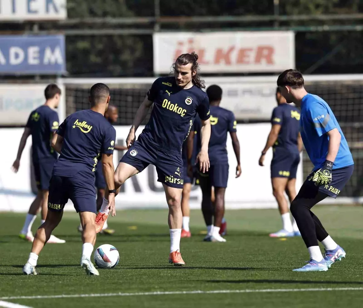 Fenerbahçe, Konyaspor Maçına Hazırlanıyor