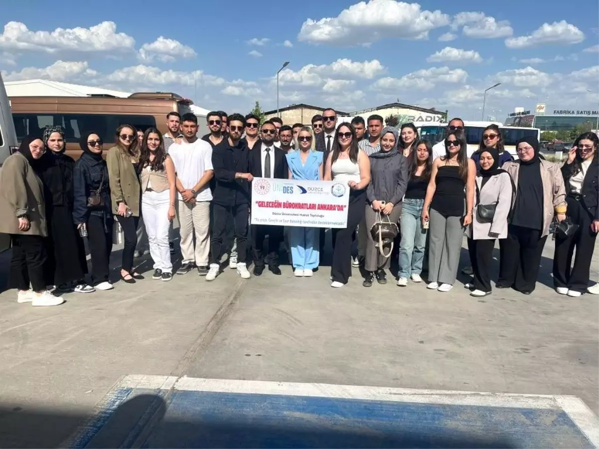 Düzce Üniversitesi'nden Geleceğin Bürokratları Projesi