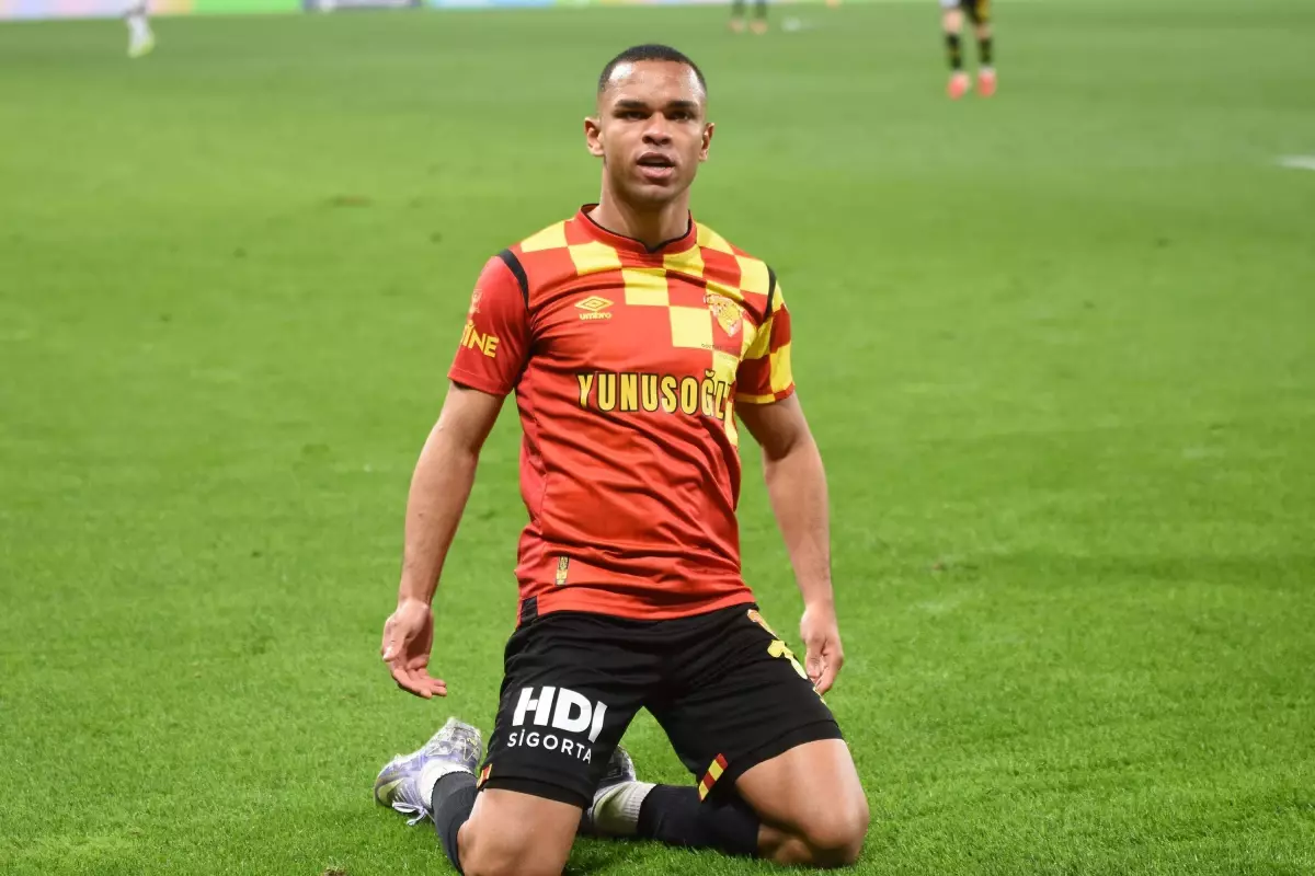 Göztepe'de Juan Silva 1 Yıl Daha Kalacak