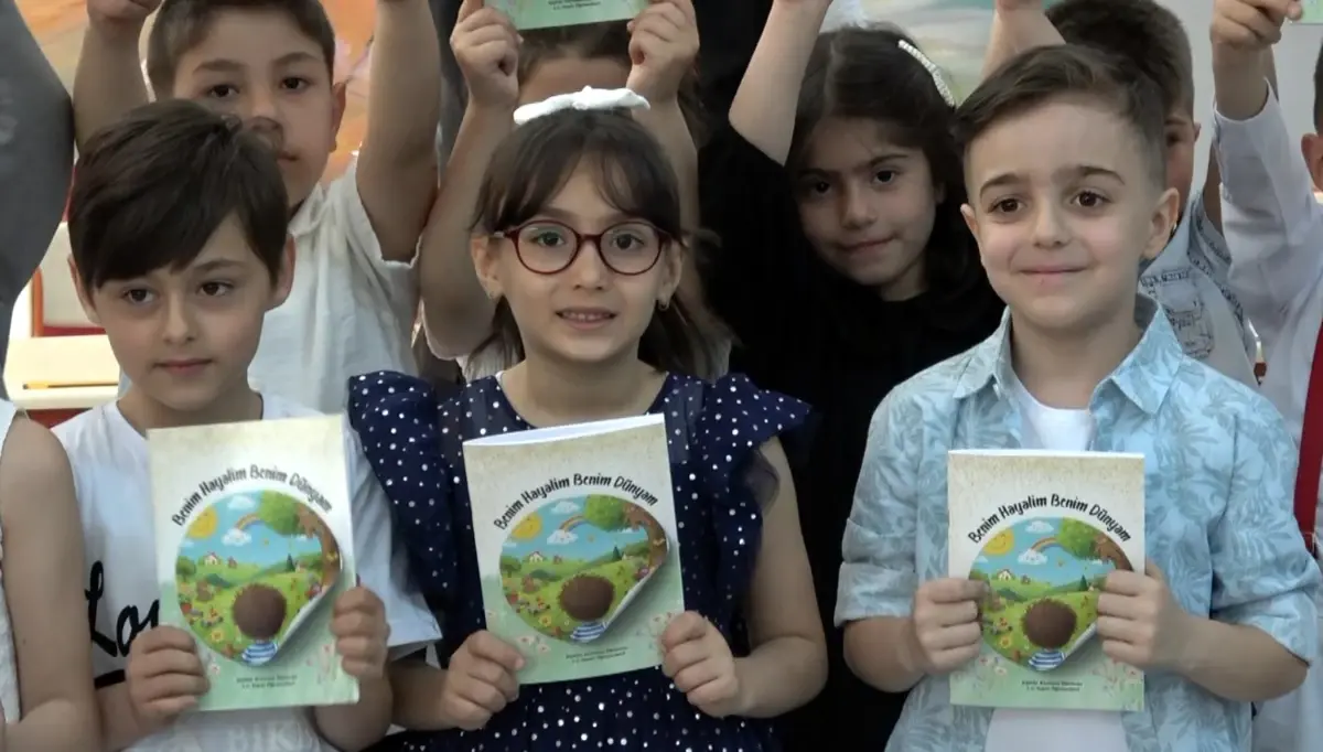 Küçük Yazarlar Hayallerini Kitaplaştırdı