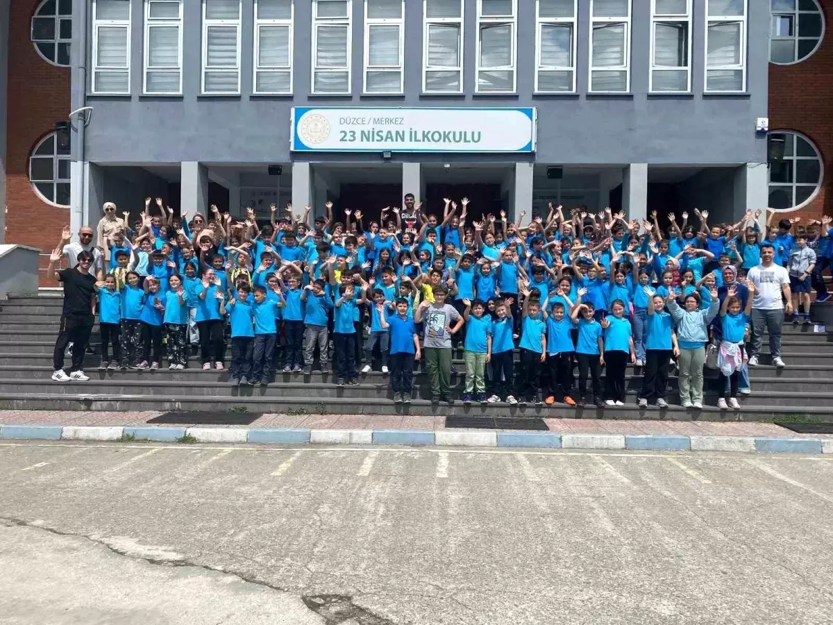 Düzce'de İlkokul Fiziksel Etkinlik Oyunları Devam Ediyor