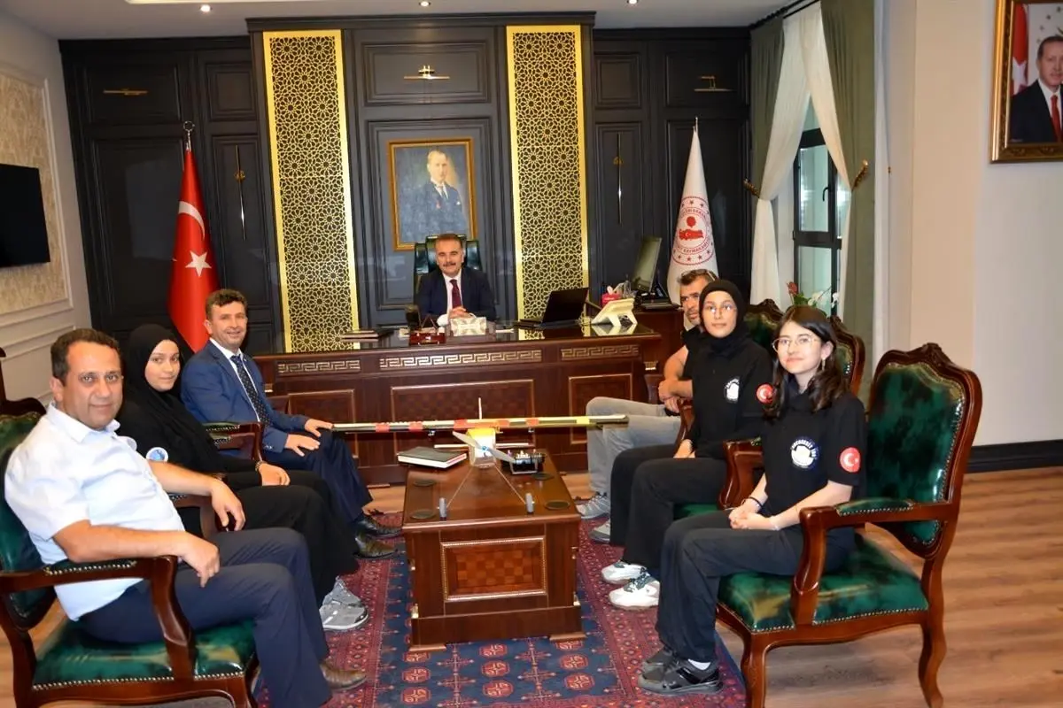 Edremit'te Öğrencilerden Uluslararası Başarı