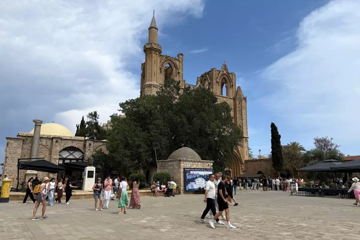 Kıbrıs'ın kuzeyindeki Türk yönetiminin önündeki seçenekler neler?