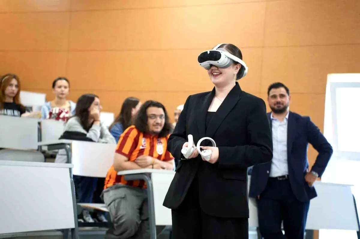 Kocaeli Sağlık ve Teknoloji Üniversitesi'nde Sanal Gerçeklik Destekli Psikoterapi Atölyesi
