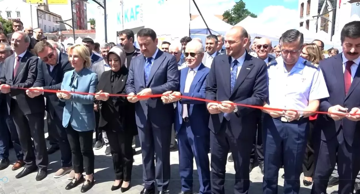 Kütahya İstihdam ve Kariyer Fuarı 2025 Başladı