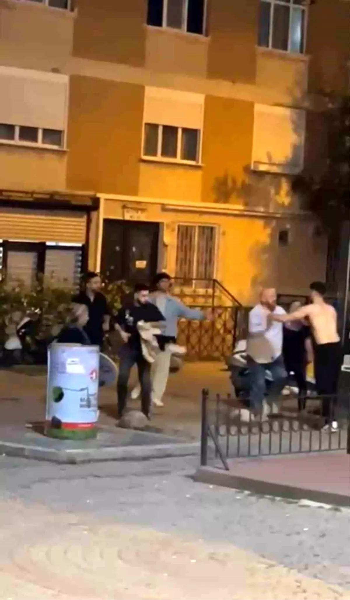 Maltepe'de Sözlü Tartışma Kavgaya Dönüştü