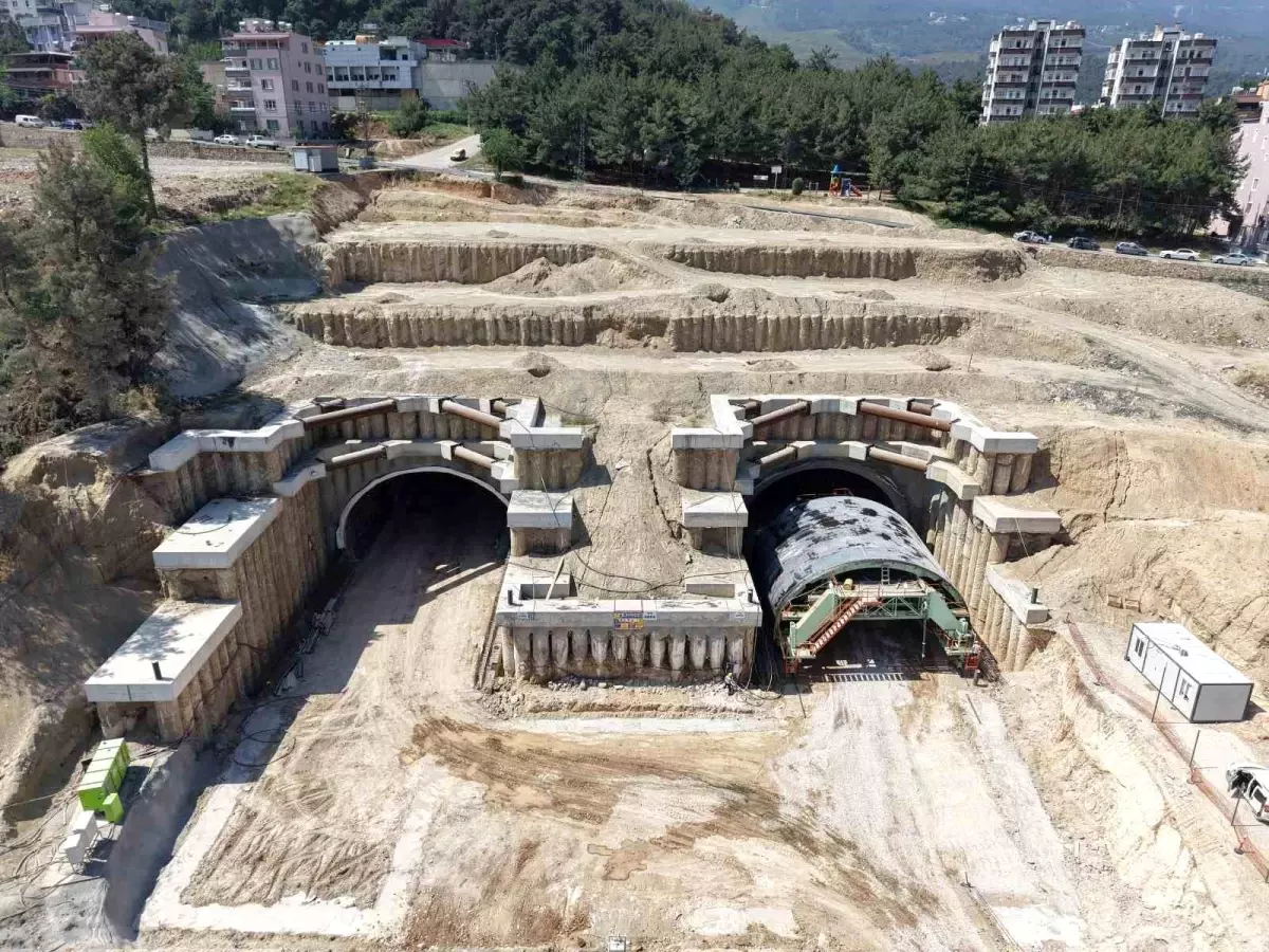 Hatay'da İskenderun-Antakya Otoyolu Projesi Devam Ediyor