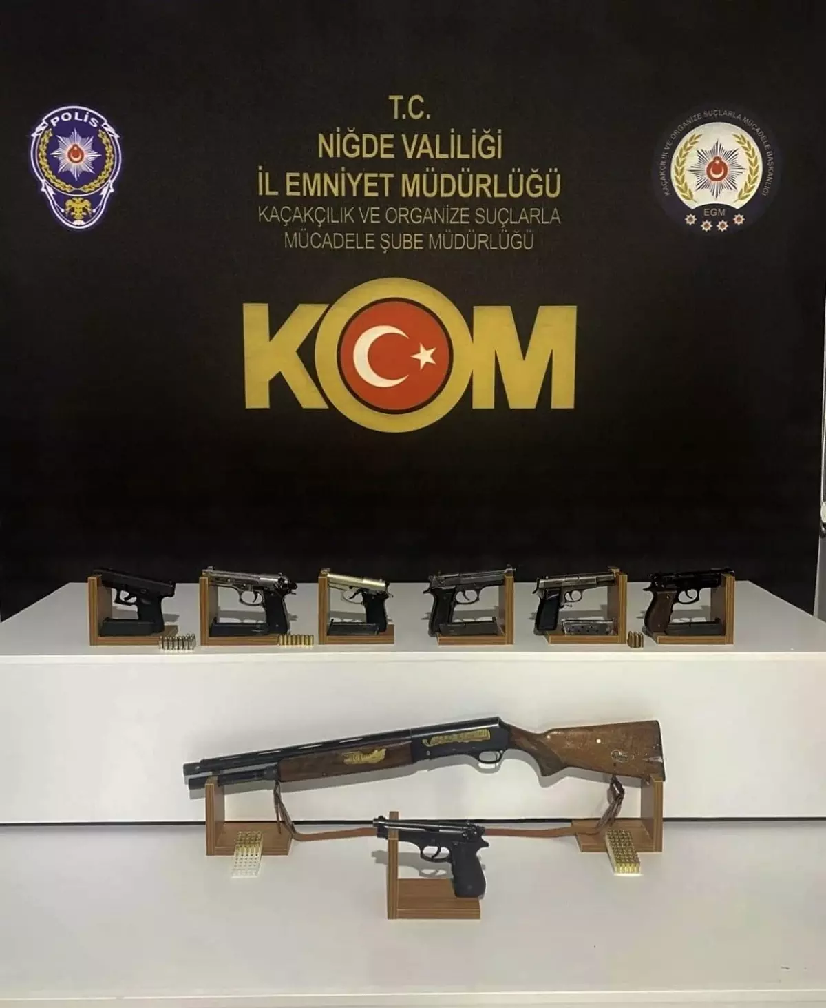 Niğde'de Ruhsatsız Silah Operasyonu: 8 Kişi Yakalandı