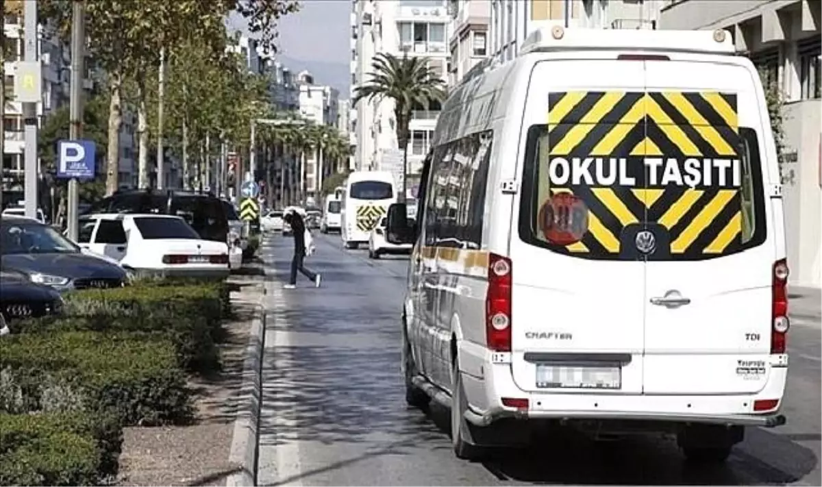 Okul Servis Araçlarında Yaş Şartı 1 Yıl Daha Uzatıldı