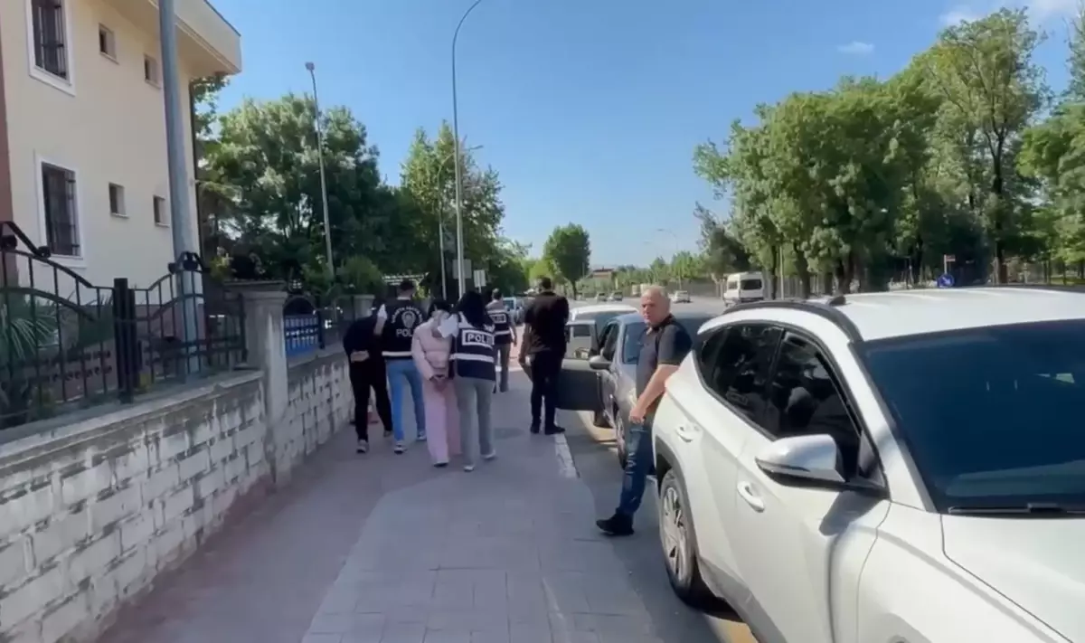 Adapazarı'nda Fuhuş Operasyonu: 4 Gözaltı, 3 Tutuklama