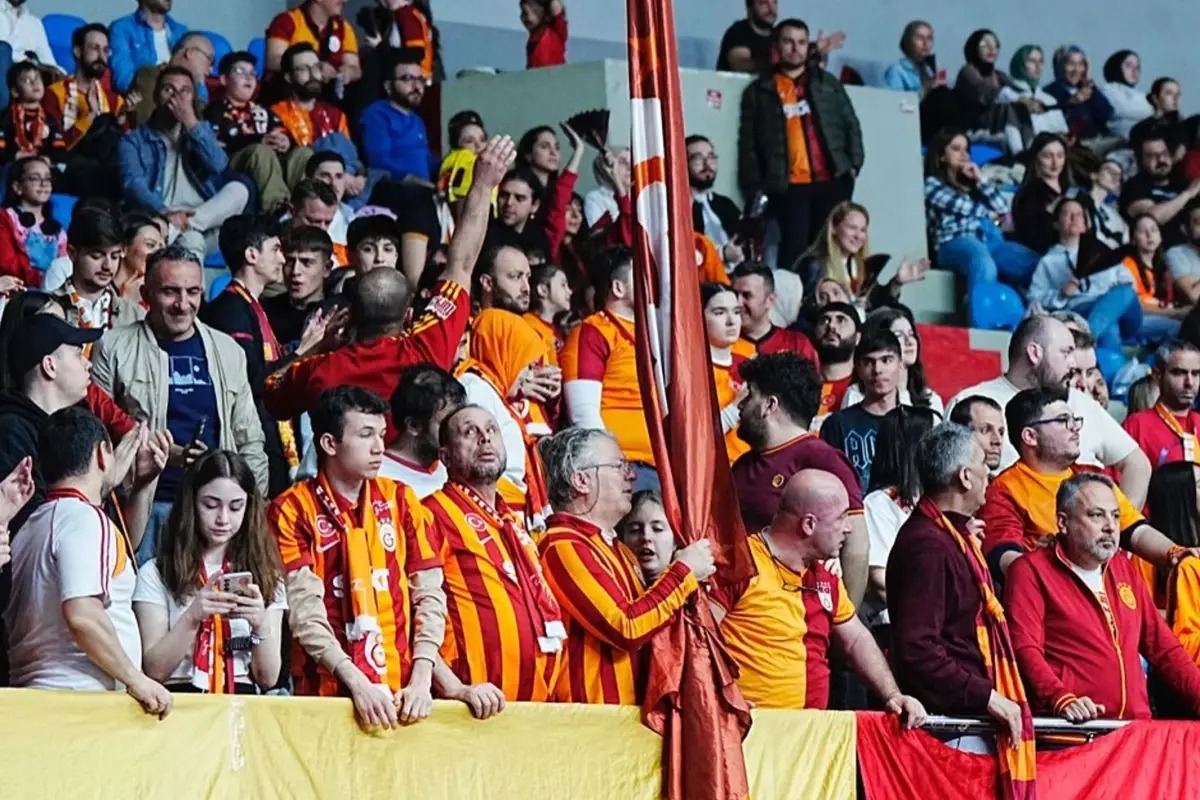 Yok böyle transfer! Galatasaray'dan ayrıldı ezeli rakibi havada kaptı