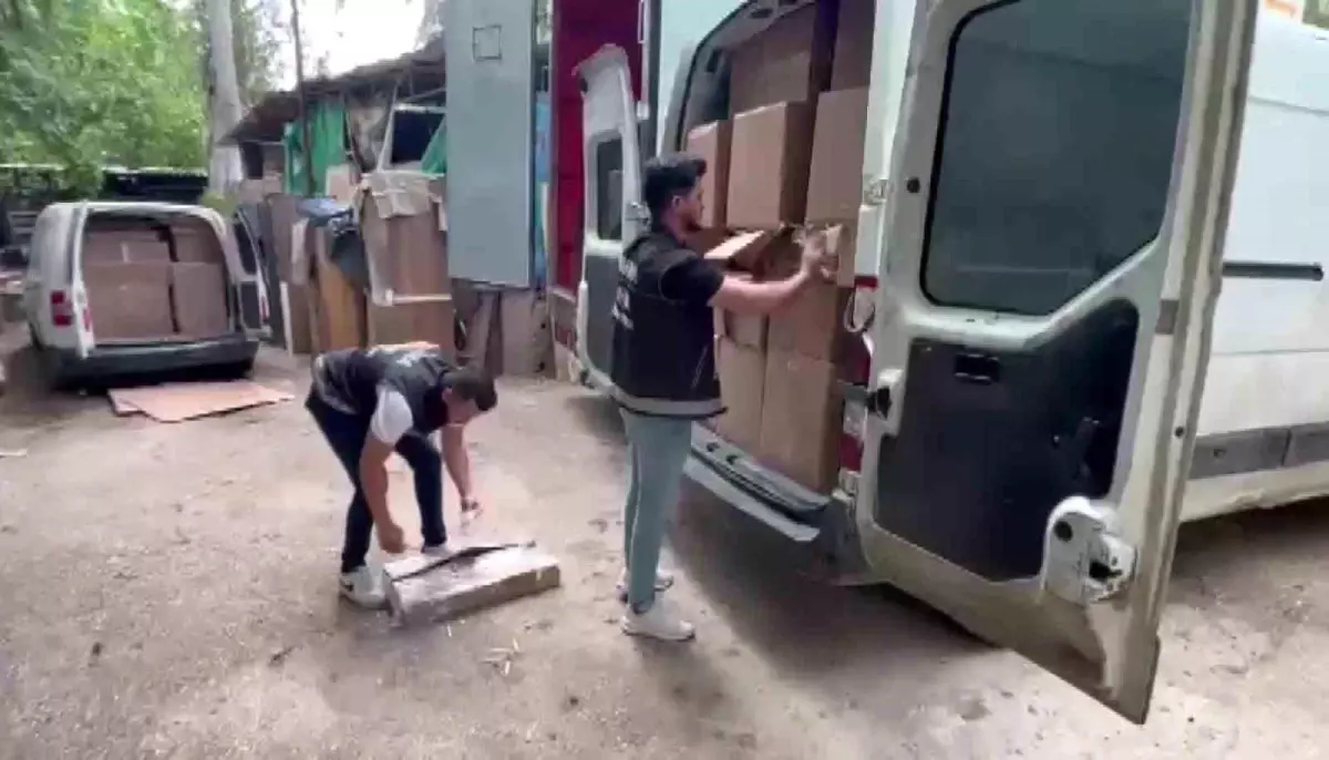 Adana'da 39 Milyon TL Değerinde Kaçak Sigara ve Makaron Ele Geçirildi