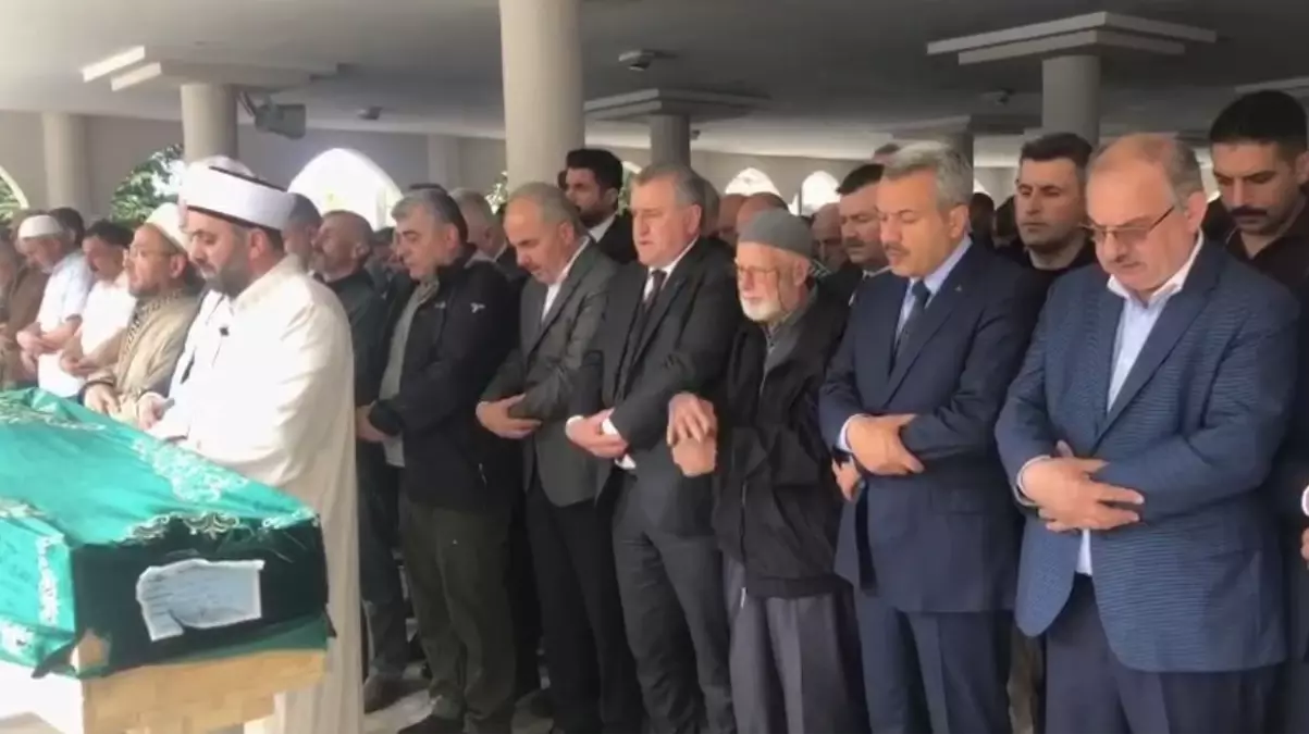Gençlik ve Spor Bakanı Osman Aşkın Bak'ın Amcası Memiş Bak Son Yolculuğuna Uğurlandı