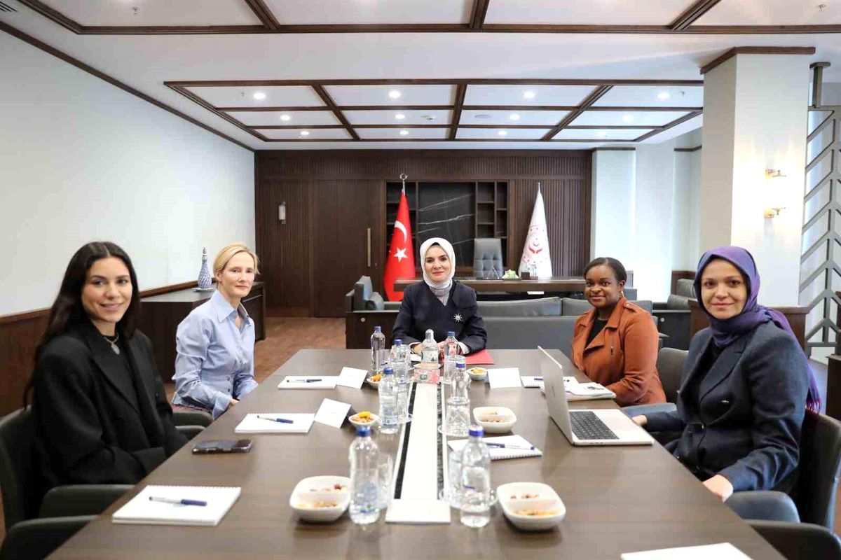 Bakan Göktaş'tan Sosyal Medya Düzenlemesi Açıklaması