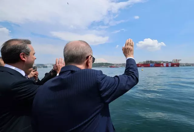 A historic moment in the Istanbul Strait! President Erdoğan sent off 'Osman Gazi' to the Black Sea