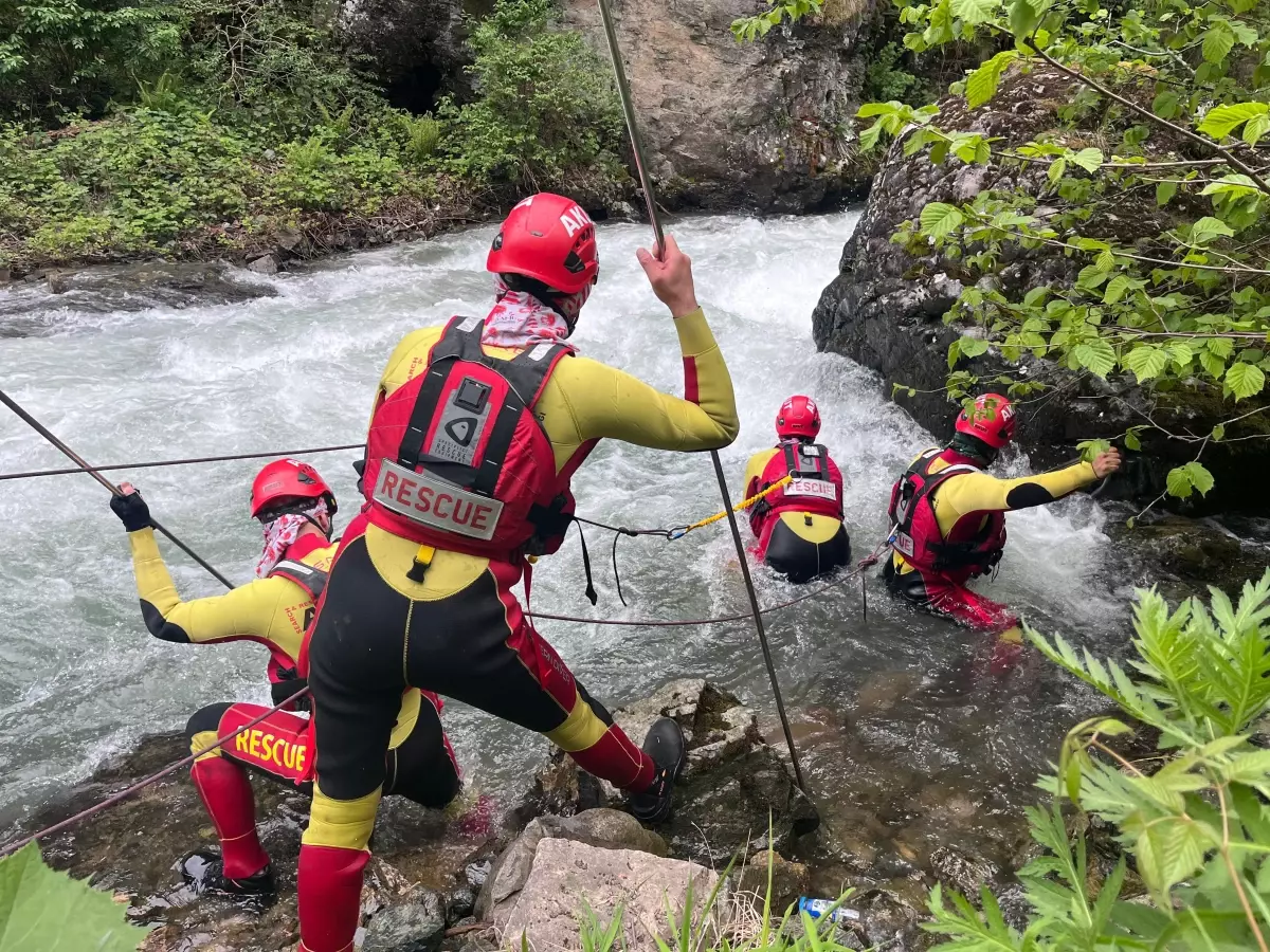 Uzungöl'de Kaybolan Suudi Çocuğu İçin Aramalar Devam Ediyor
