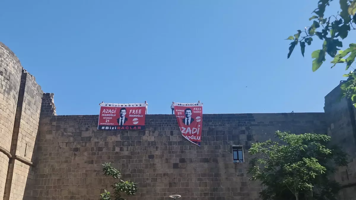 Ekrem İmamoğlu İçin Diyarbakır'da Pankart Açıldı, Polis Müdahale Etti