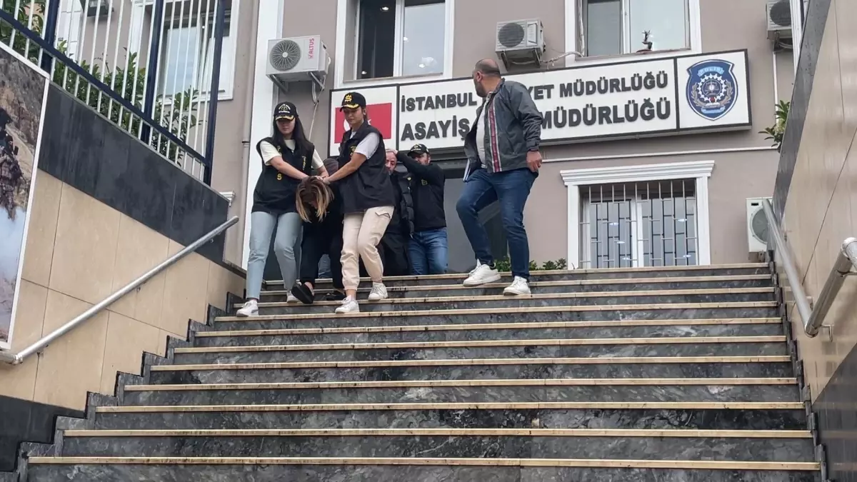 Fatih'te Eski Eşinin Şahsını Bıçaklayarak Öldüren Kişi Gözaltına Alındı