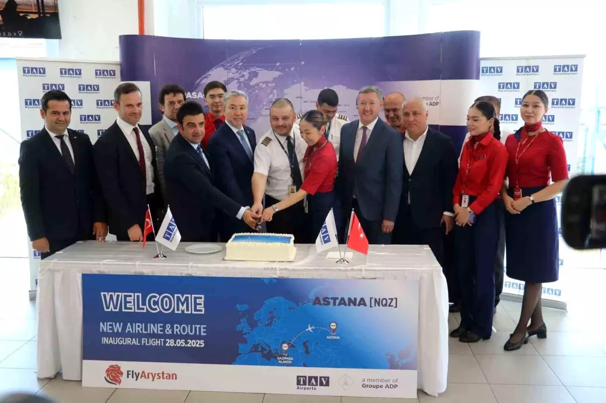 Gazipaşa-Alanya Havalimanı'nda Kazakistan Uçuşları Başladı