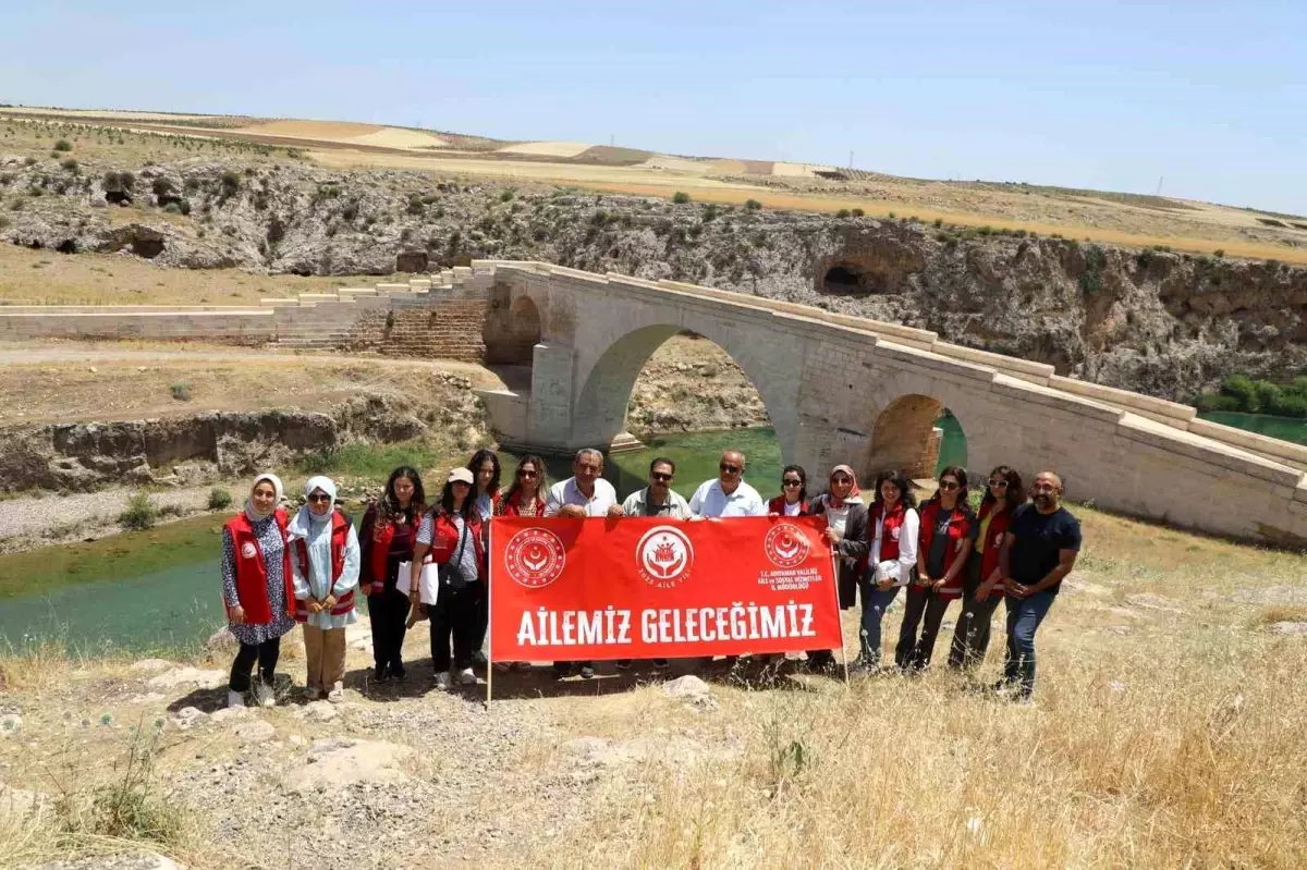 Besni'de Aile ve Sosyal Hizmetler Etkinliği Düzenlendi