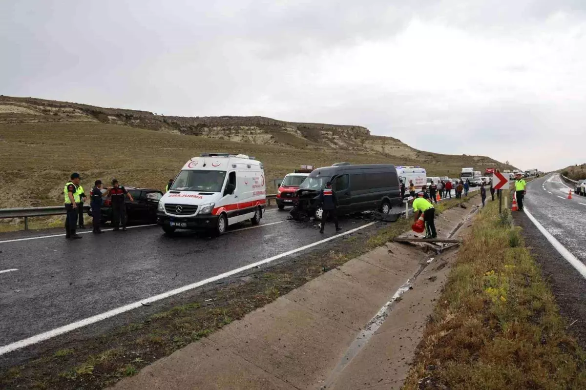 Nevşehir'de Zincirleme Trafik Kazası: 7 Yaralı