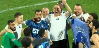 Ligi ikinci bitirip, şampiyonluk kutladılar