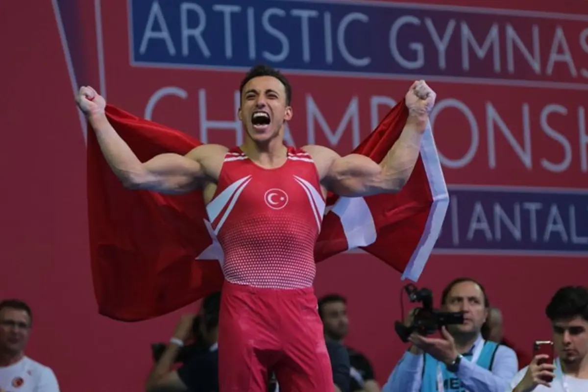 Milli cimnastikçi Adem Asil, Avrupa şampiyonu