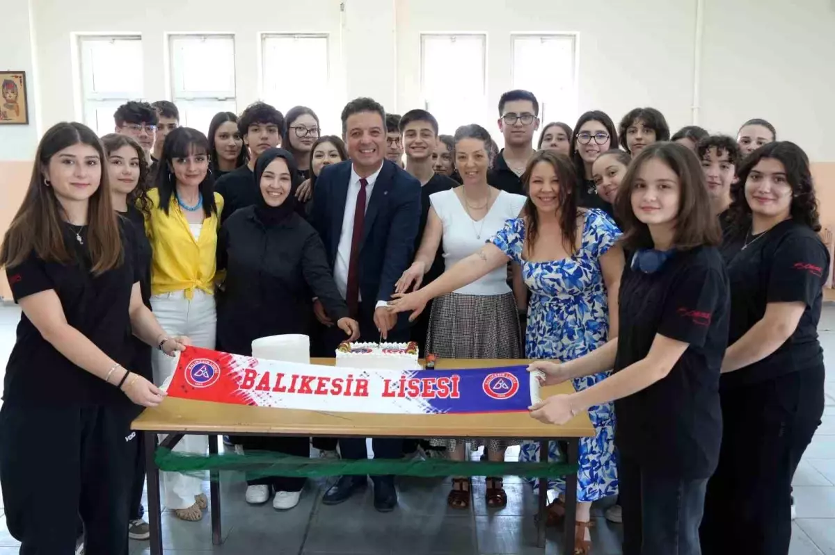 Balıkesir Lisesi'nden 1 Milyon İzlenme : Beden Perküsyonu Başarısı