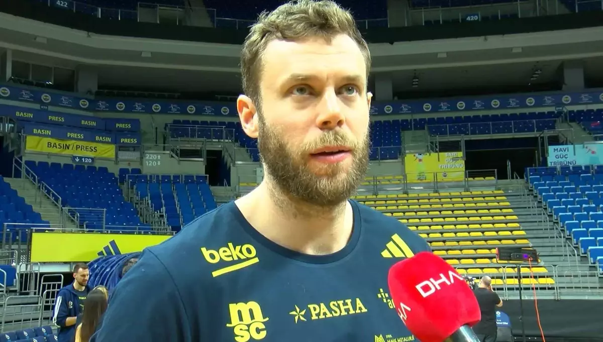 Fenerbahçe Beko EuroLeague Şampiyonu Olmanın Gururunu Yaşıyor