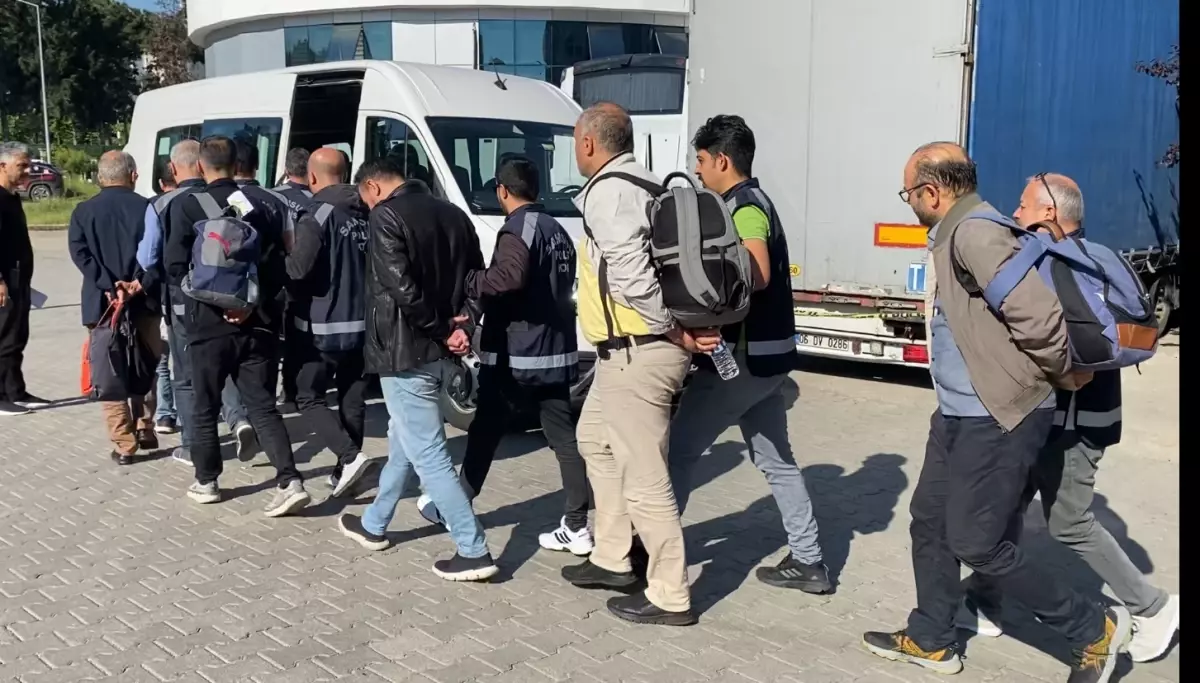 FETÖ Operasyonu: 'Maydonoz Döner' İşletmesine Yönelik 24 Gözaltı