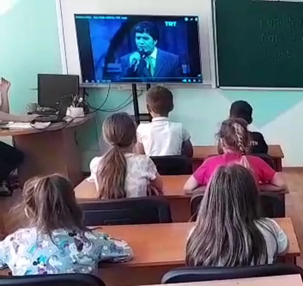 Erzurumlu Öğretmenlerin 'Sarı Gelin Tours Europe' Projesi